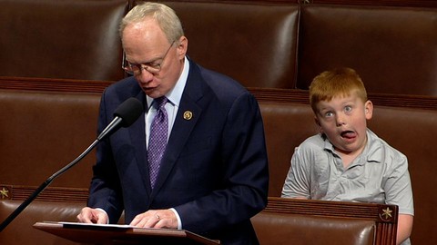 Congressman S Son Pulls Funny Faces Behind Dad During House Floor