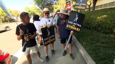 'Breaking Bad' stars picket outside of Sony | Haystack News