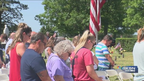 Resthaven Cemetery honors veterans at 65th annual Memorial Day service ...