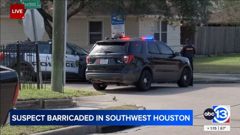 SWAT standoff ends in SW Houston after wanted suspect barricades ...