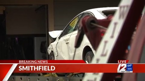 6 injured after car crashes into Smithfield sandwich shop | Haystack News